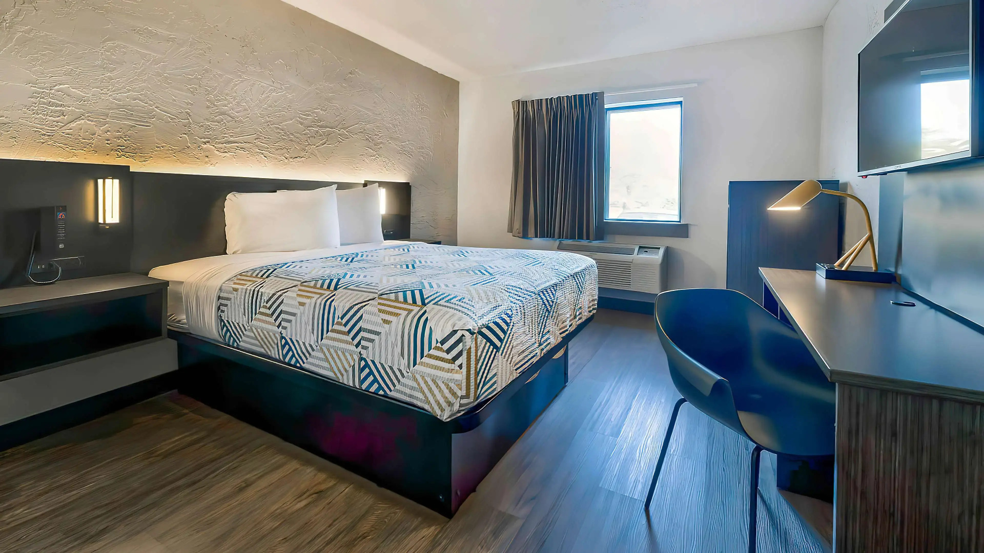 Motel 6 Milwaukee, WI - Glendale