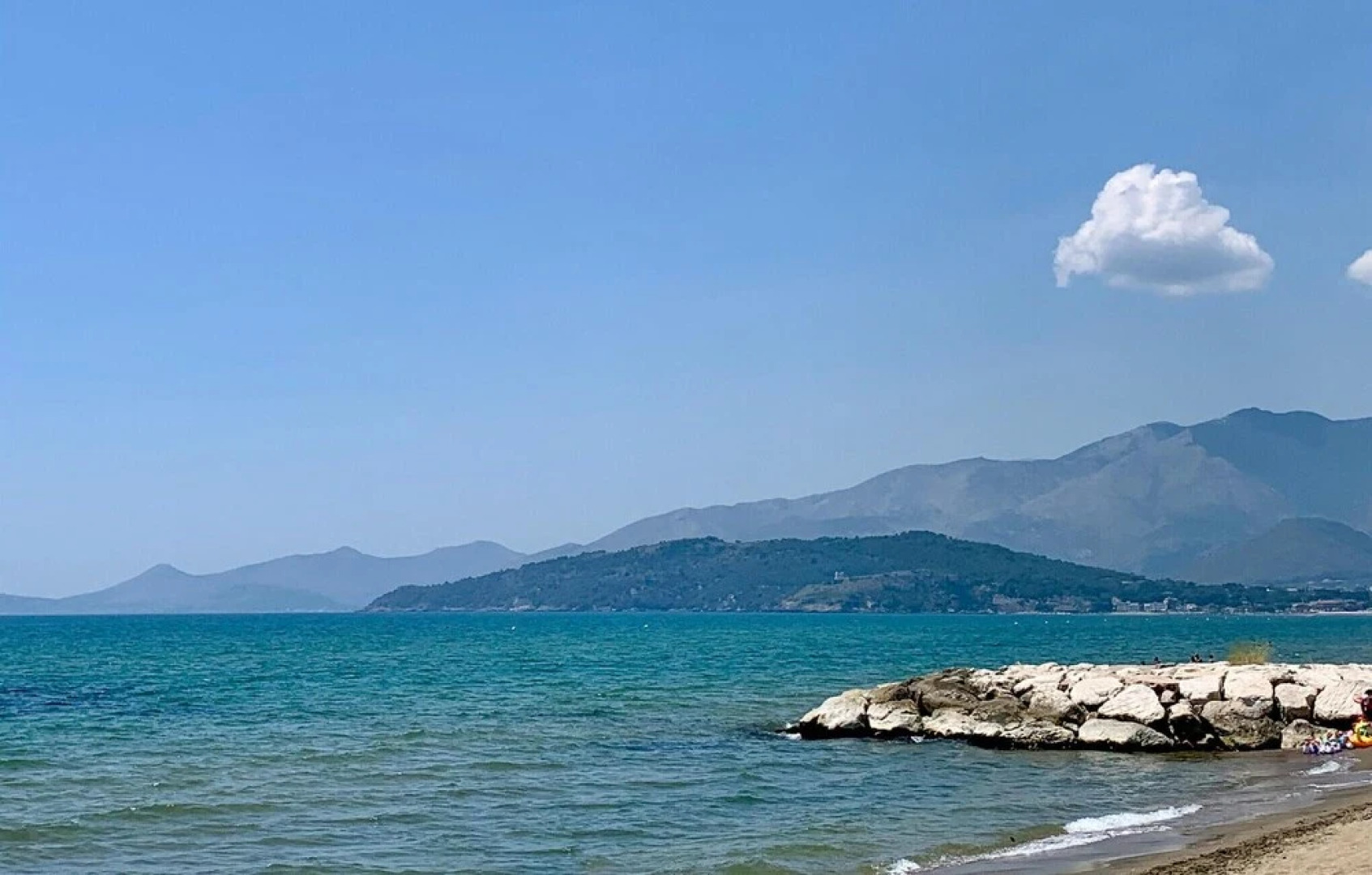 Beautiful Home in Torvaianica With 5 Bedrooms and Outdoor Swimming Pool