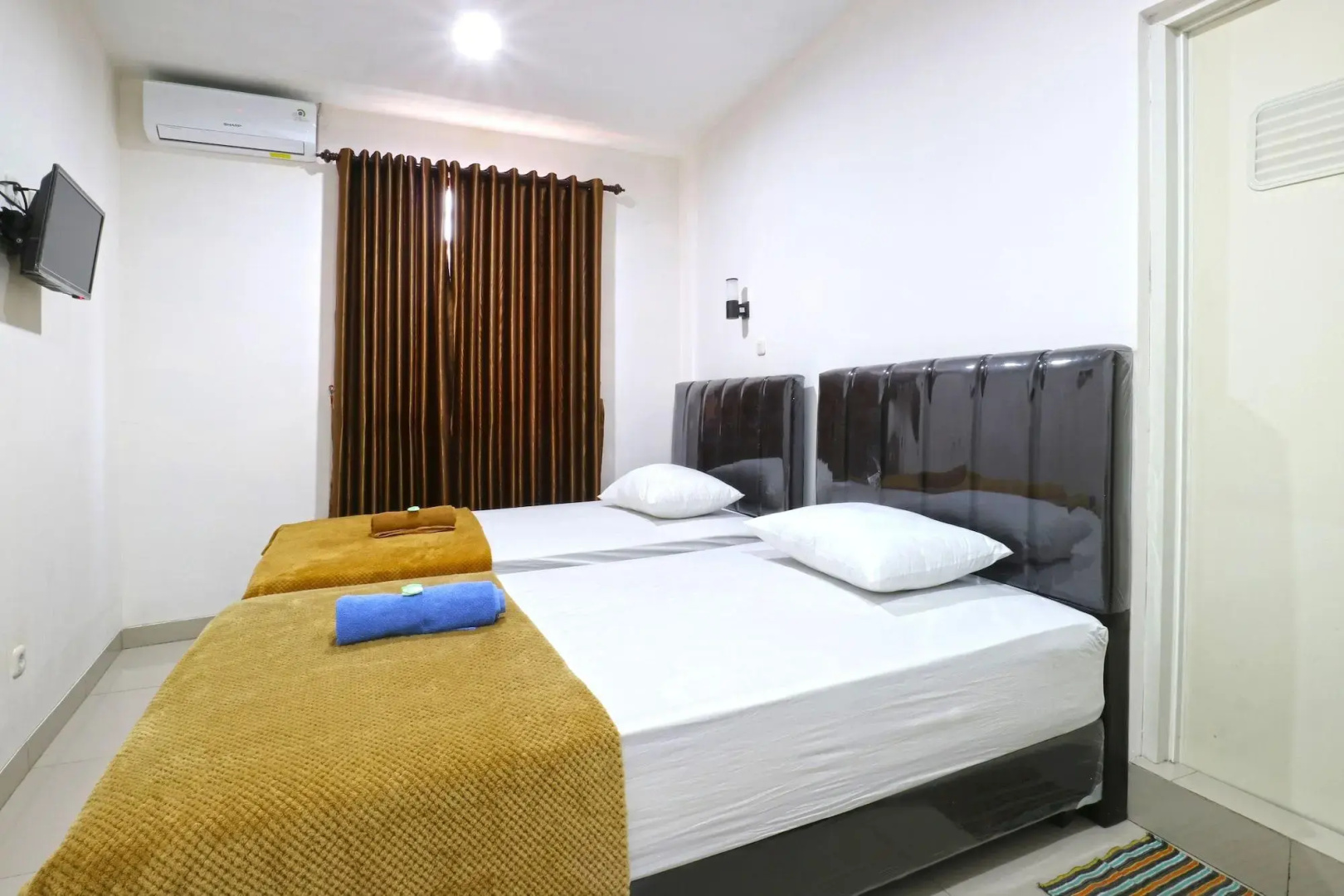 Saloka Guest House by ZUZU
