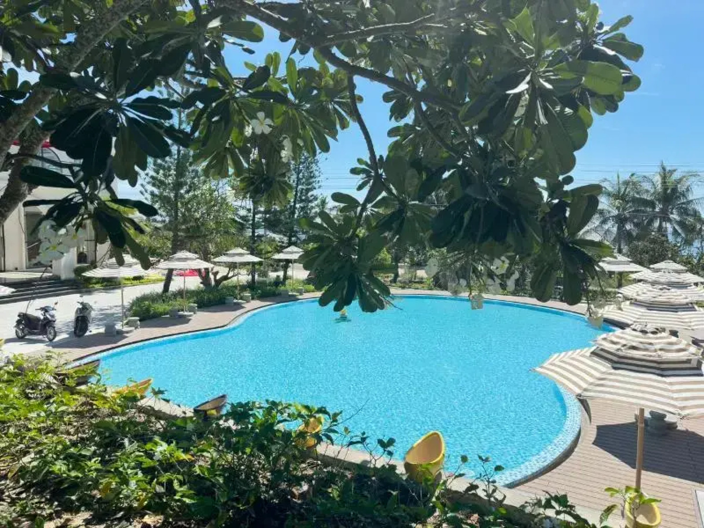 Edensee Kega Beach Resort