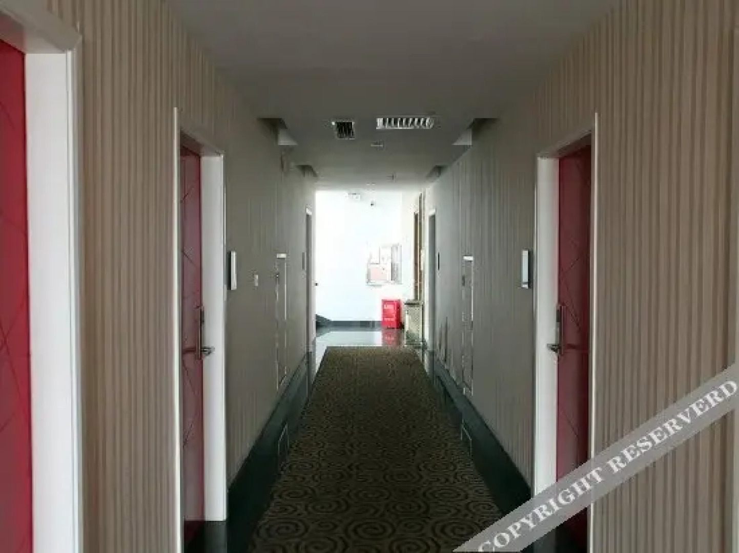 Sanchuan Theme Hotel