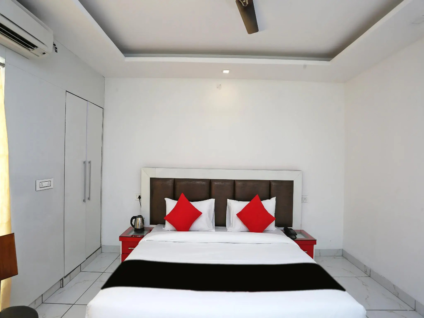 Capital O 35620 THE GOMTI RISE