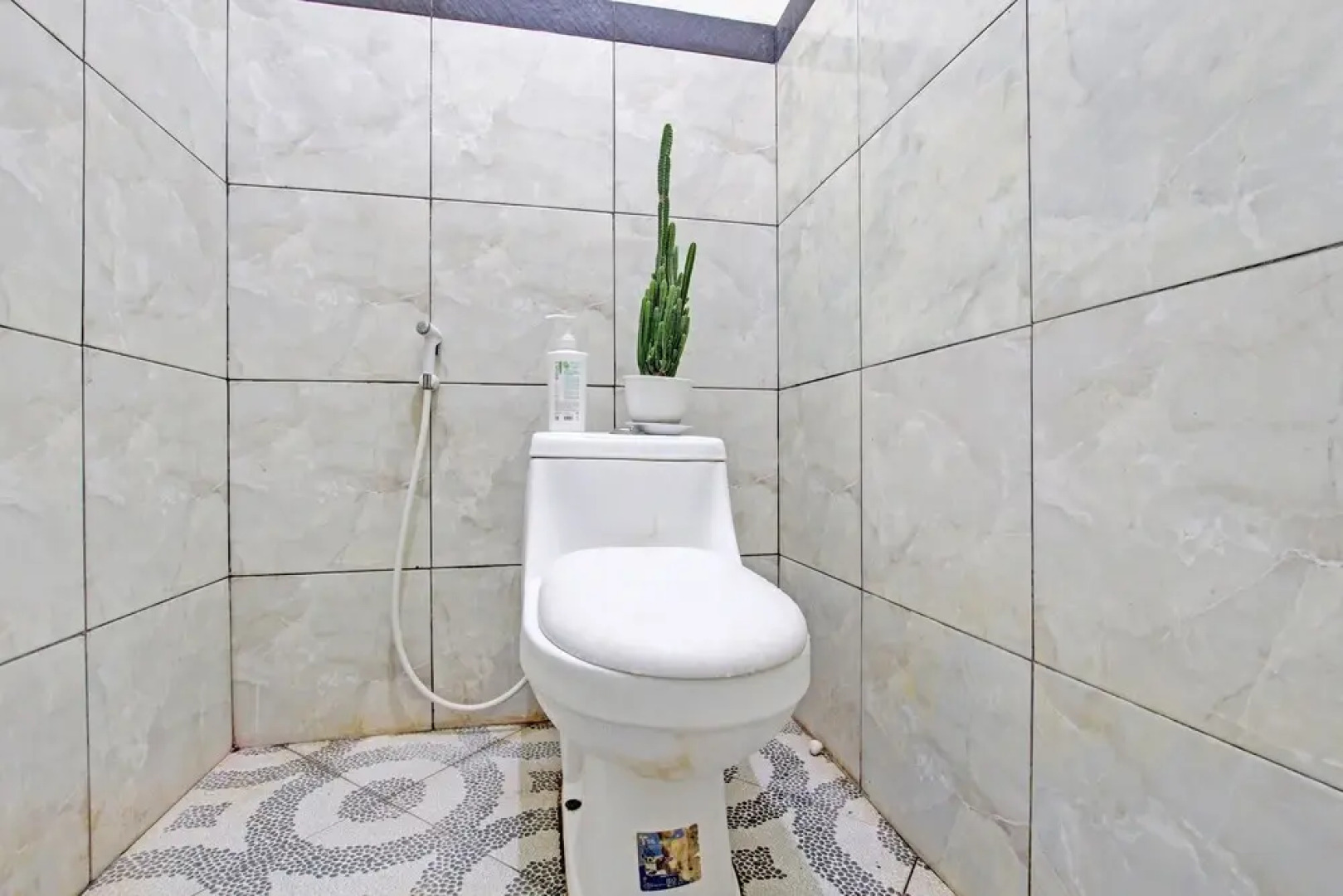 OYO Life 92184 Mr Brown Homestay