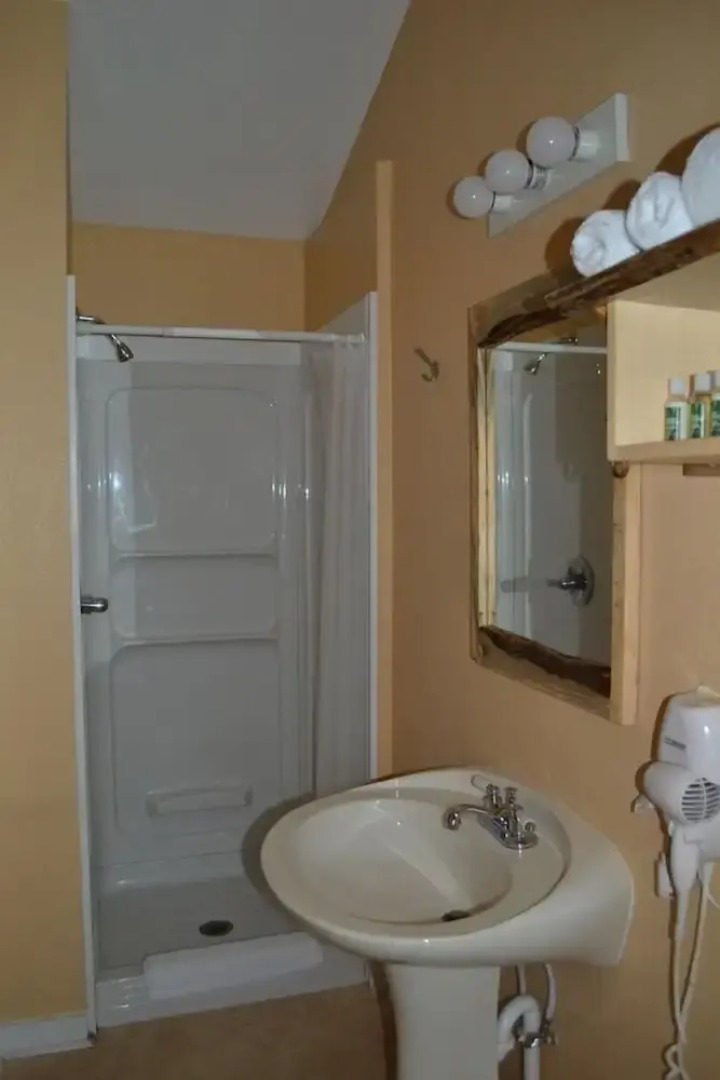 Black Elk Resort Cottages and RV Park