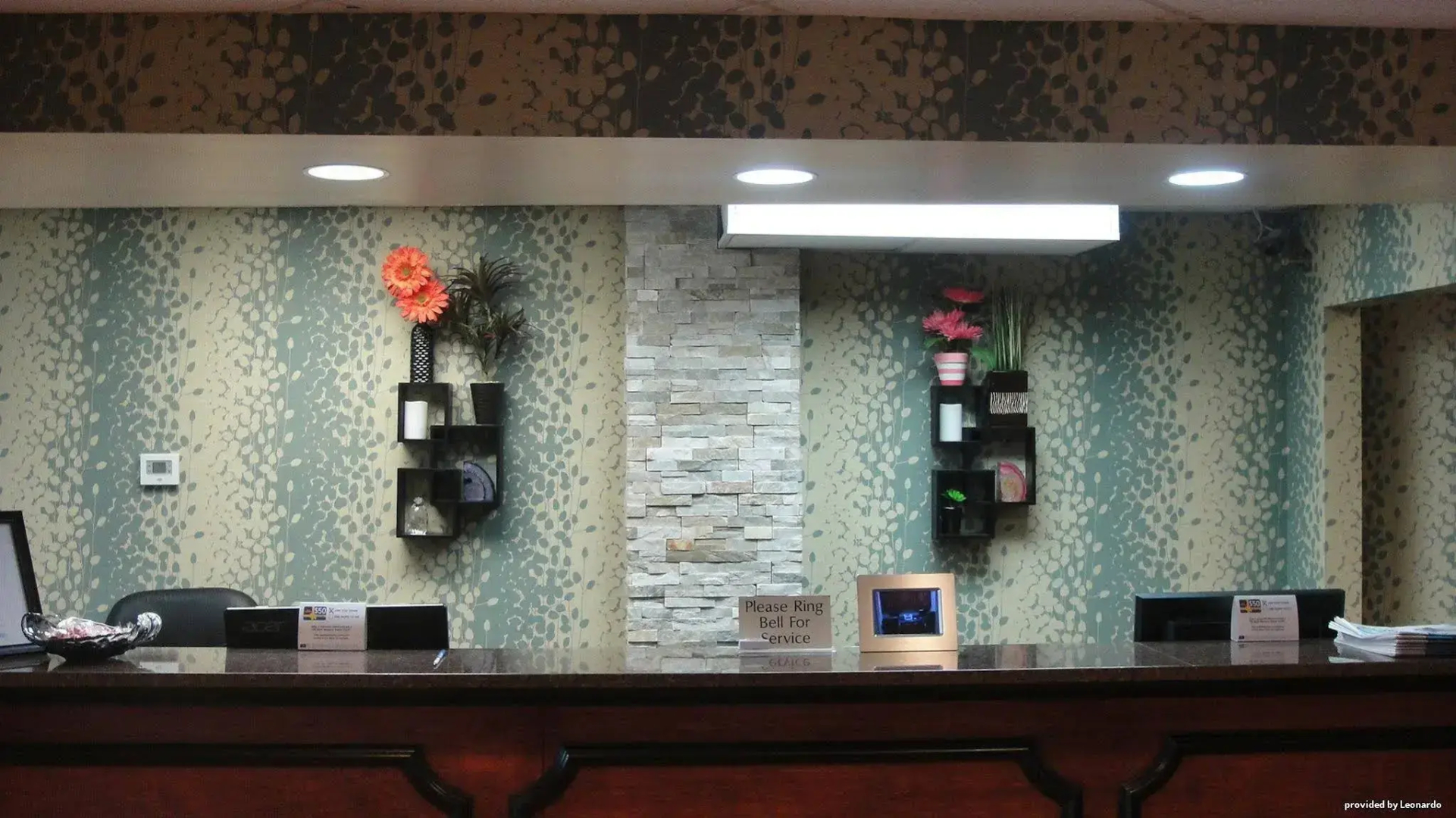 Quality Inn & Suites Huntsville Research Park Area