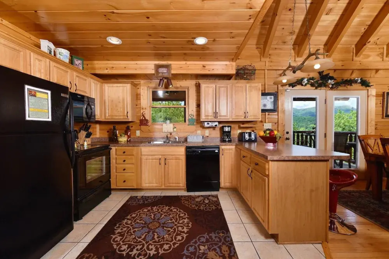 Knockin' On Heaven's Door - 5 Br cabin by RedAwning