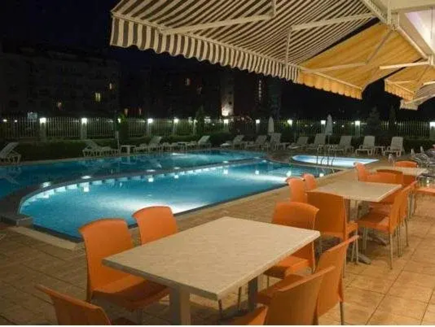 Sunny House Apart Hotel