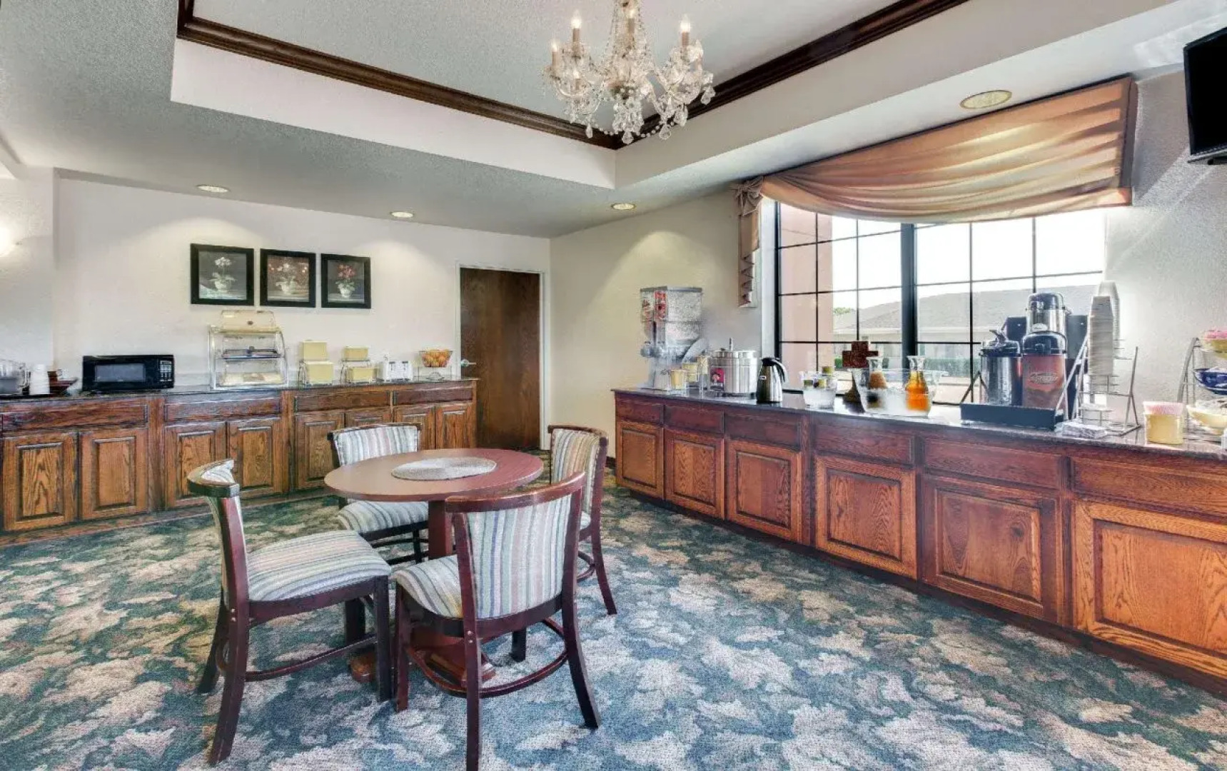 Best Western Prime Inn & Suites