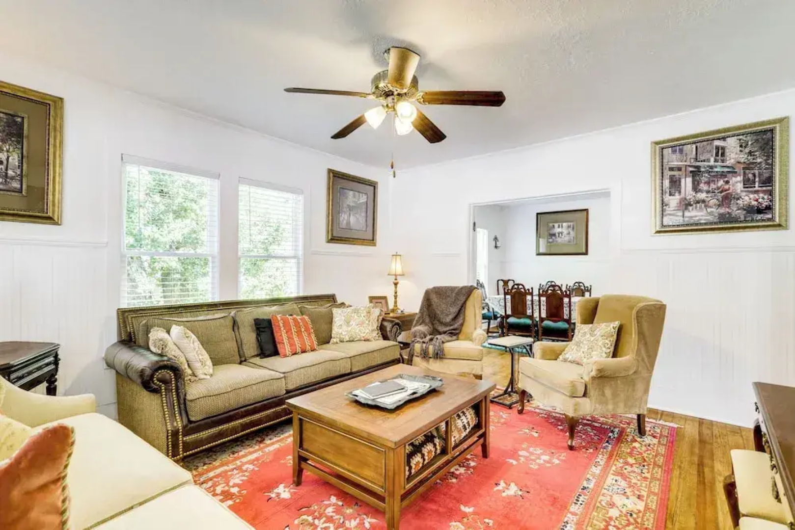 Easy Dtwn Access: Restored 1930s Brenham Retreat