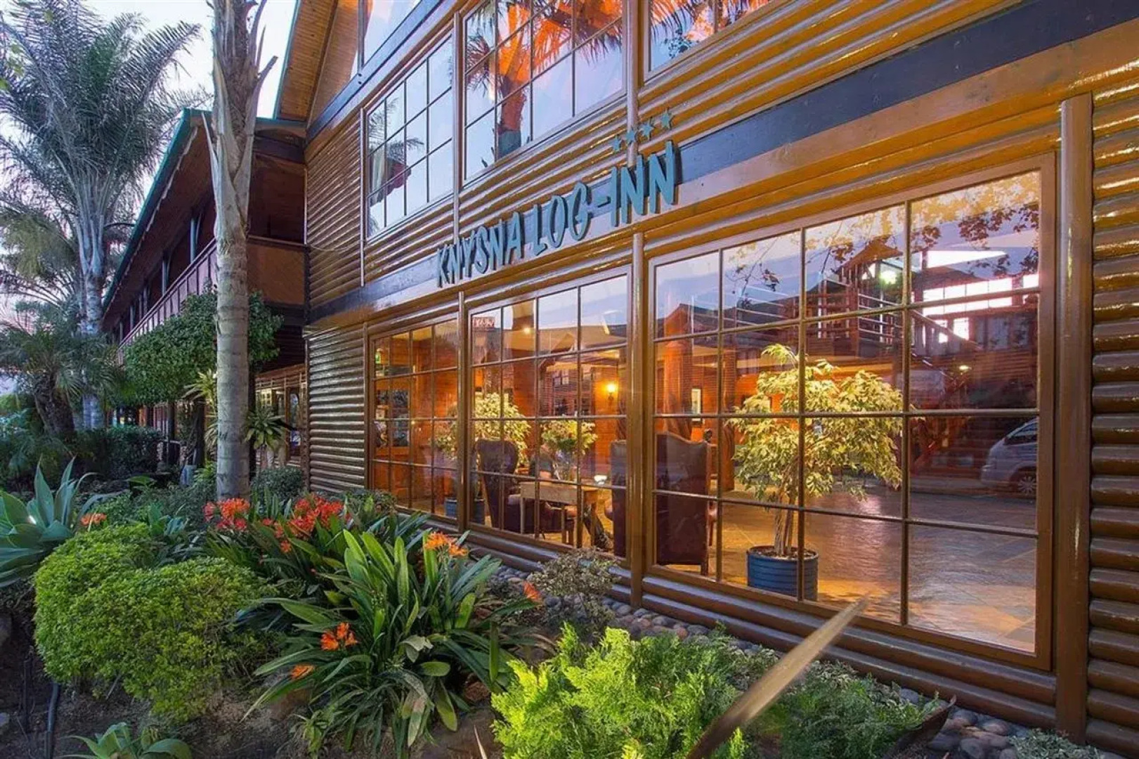 Knysna Log-Inn Hotel