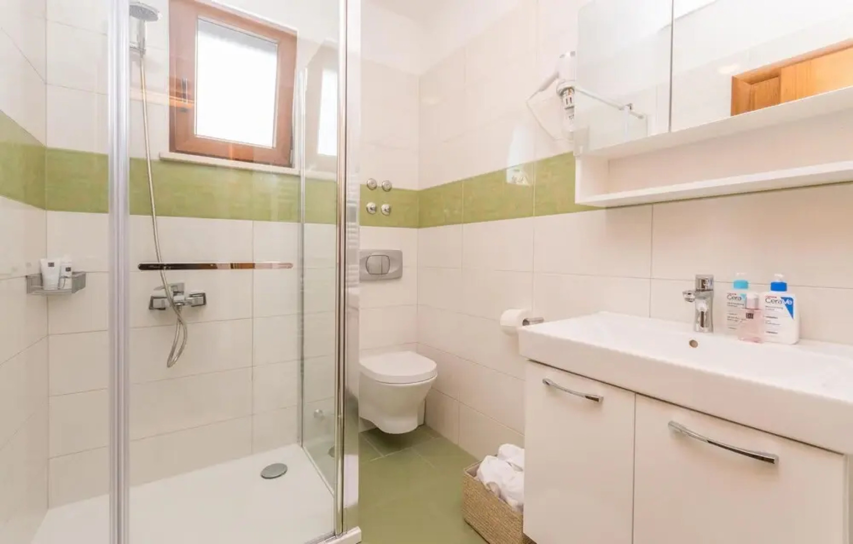 Amazing Home in Biograd na Moru With 4 Bedrooms, Wifi and Outdoor Swimming Pool