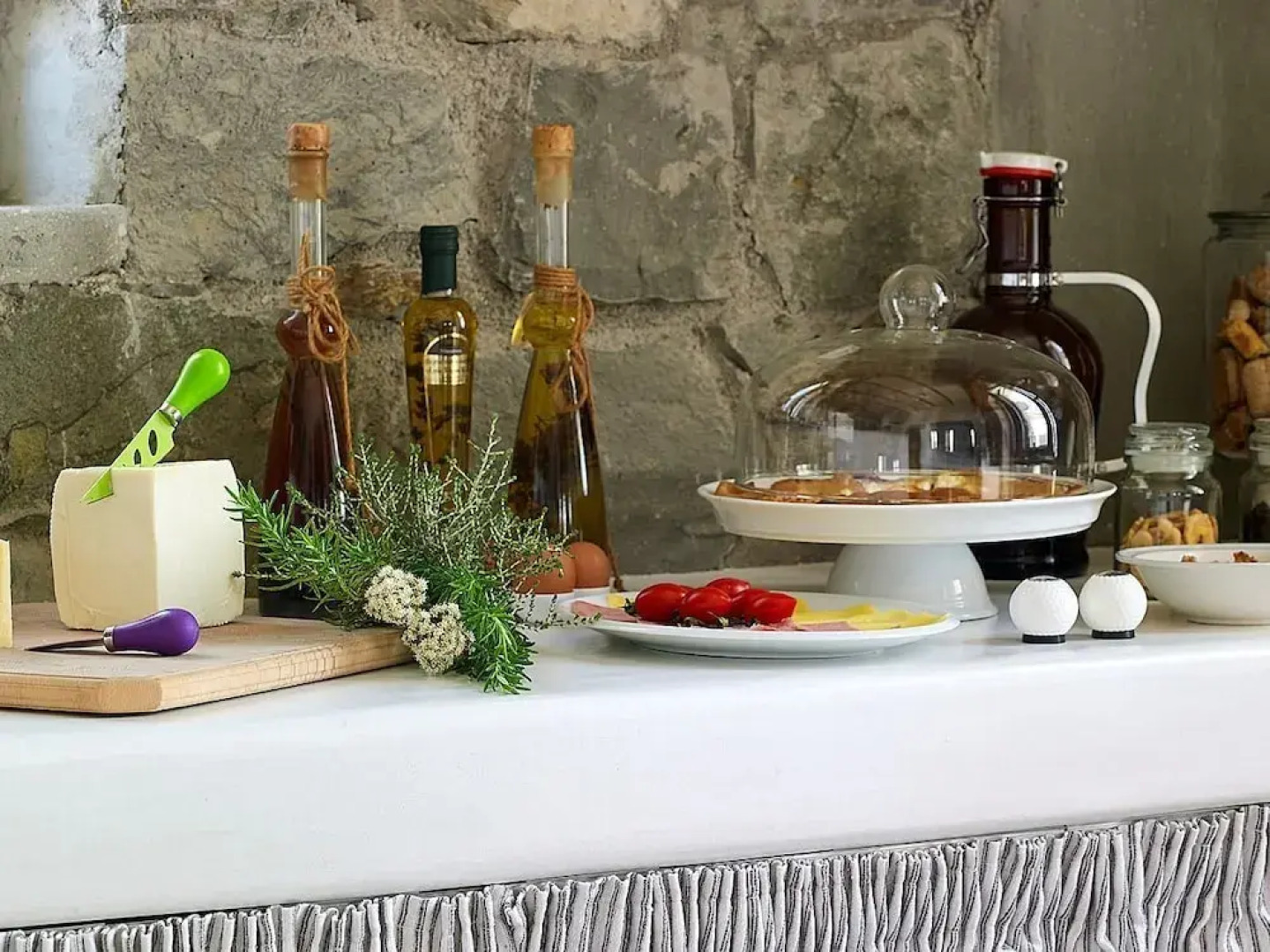 Lithos Luxury Rooms - Adults Only