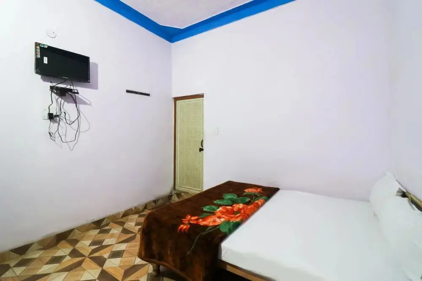 New Shiv Shakti by OYO Rooms