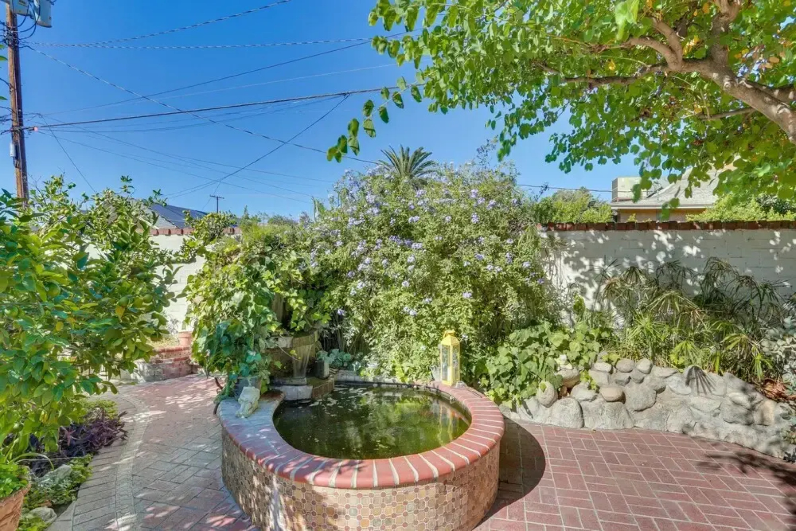 Colton Studio w/ Fire Pit, 4 Mi to San Bernardino!