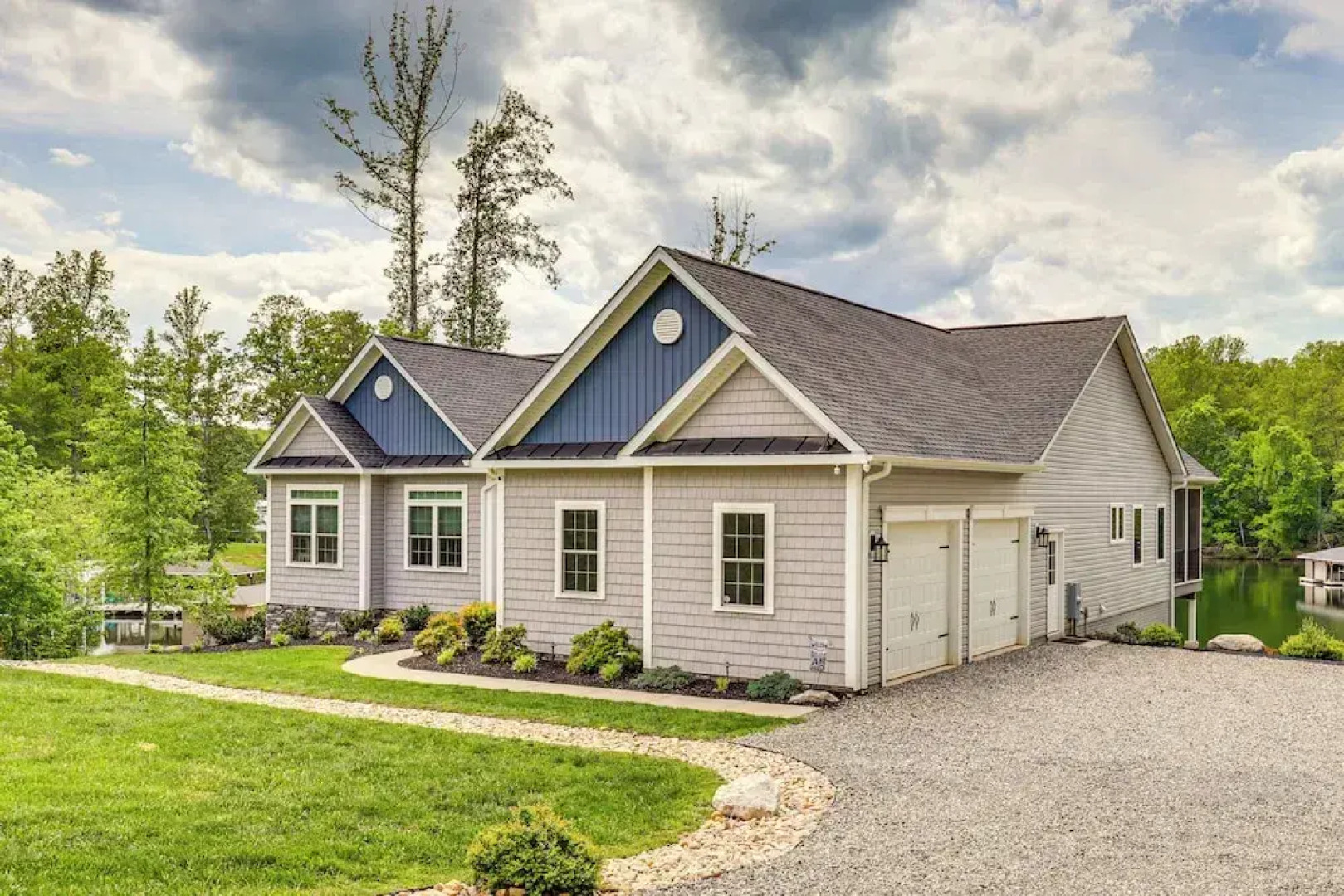 Waterfront Lake Anna Home w/ Dock, Beach & Kayaks!