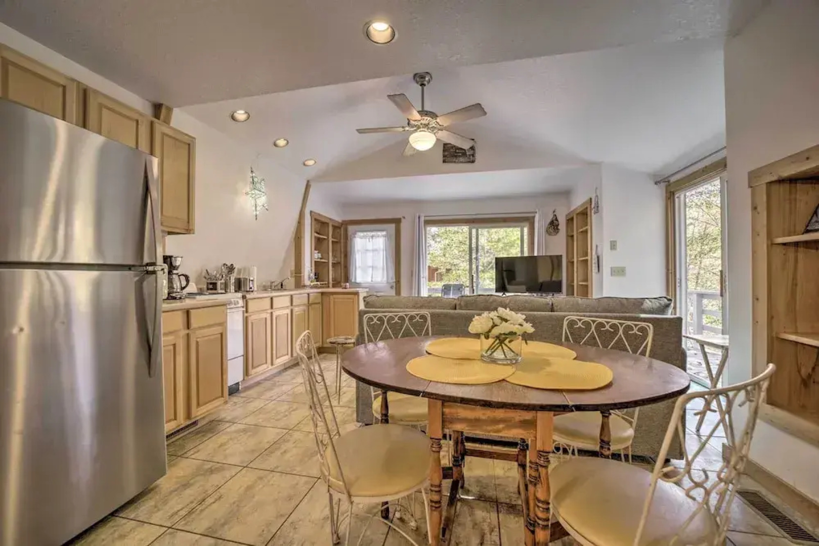 Sky Loft Bryson Studio: 1 Mi From Fontana Lake!