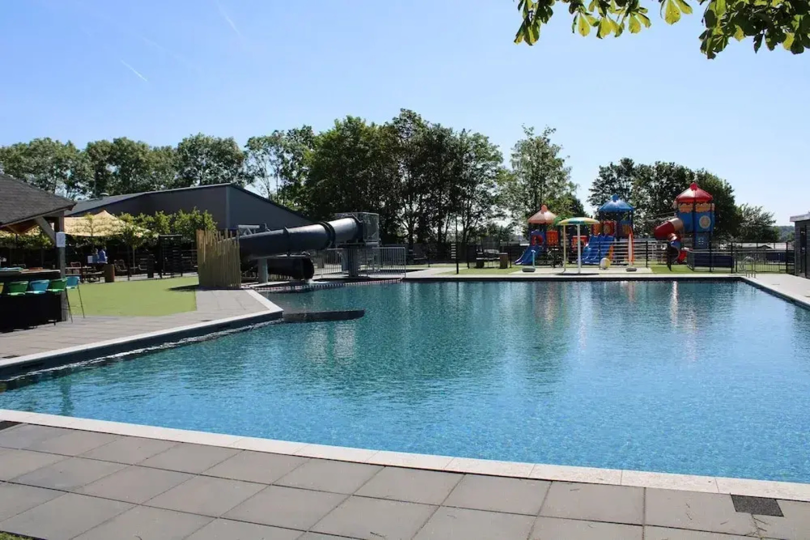 Chalet on the Recreational Lake and the Veluwe