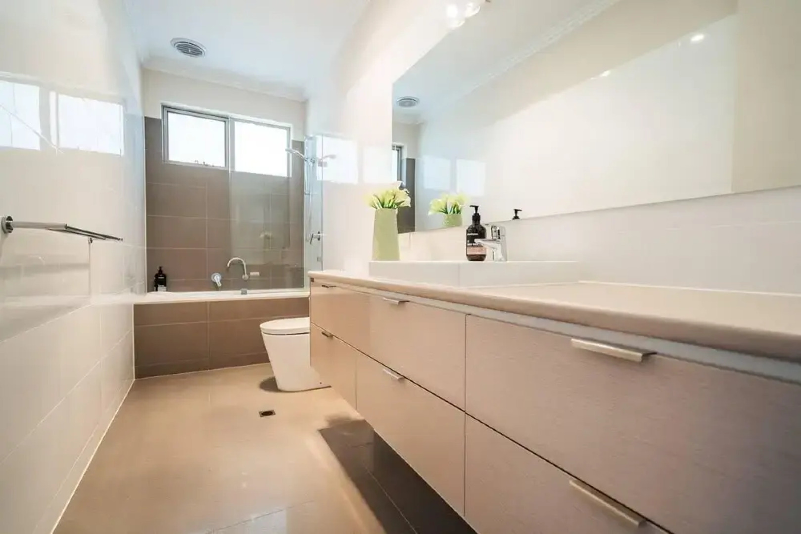 La Bella Vita-beachfront Living - Lift - Sunset Views