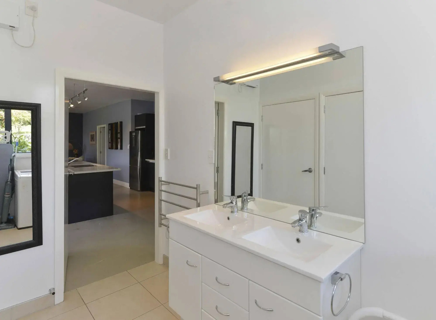 Lakefront Holiday Home