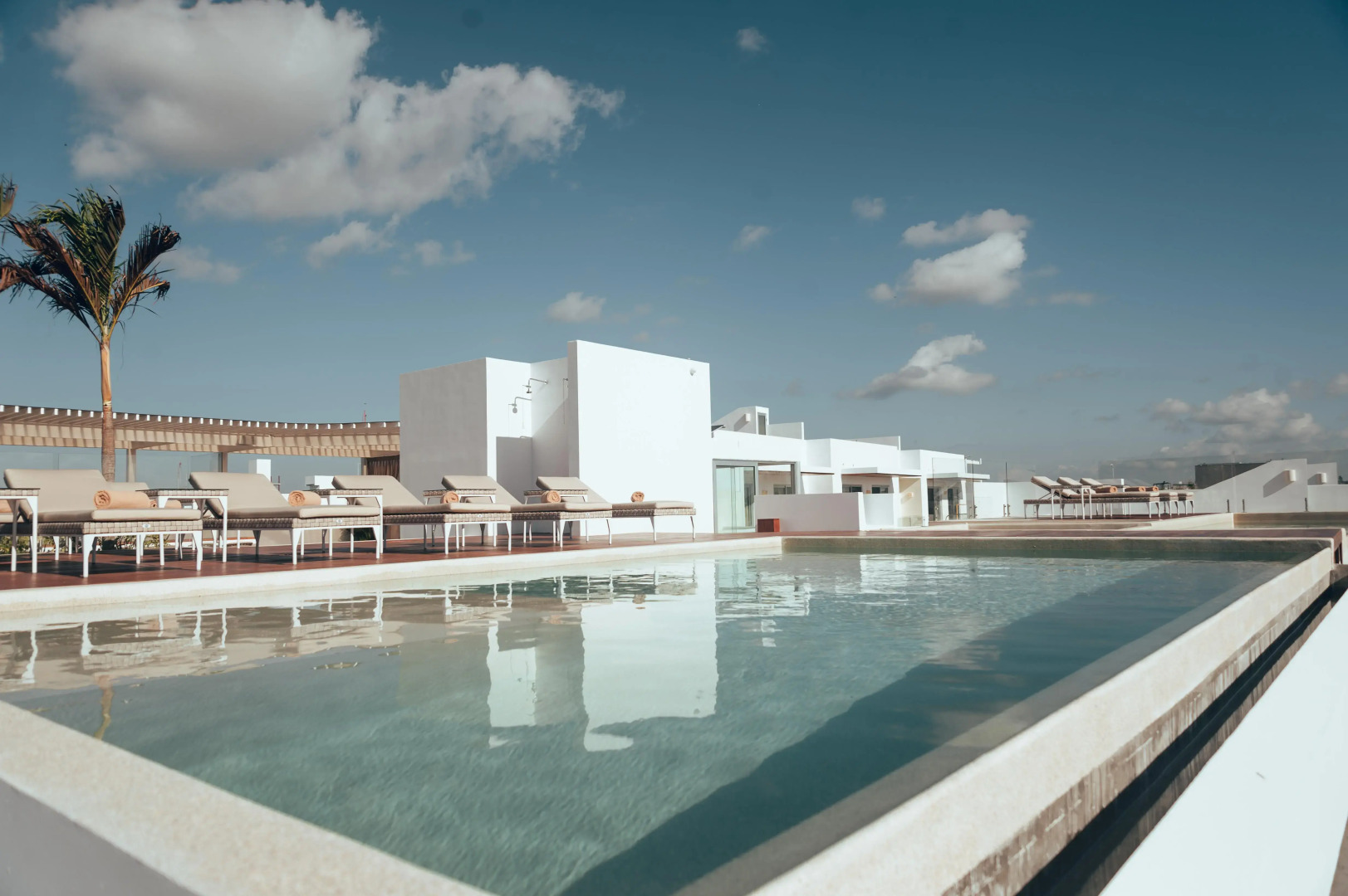 Antera Hotel & Residences