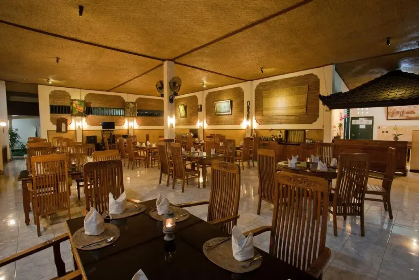 Batu Bolong Cottages