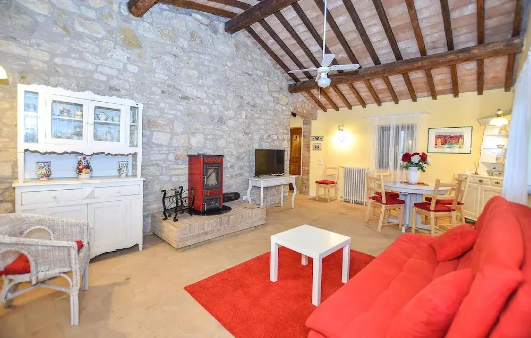 Stunning Home in Monte C.di Vibio PG With 2 Bedrooms, Wifi and Outdoor Swimming Pool