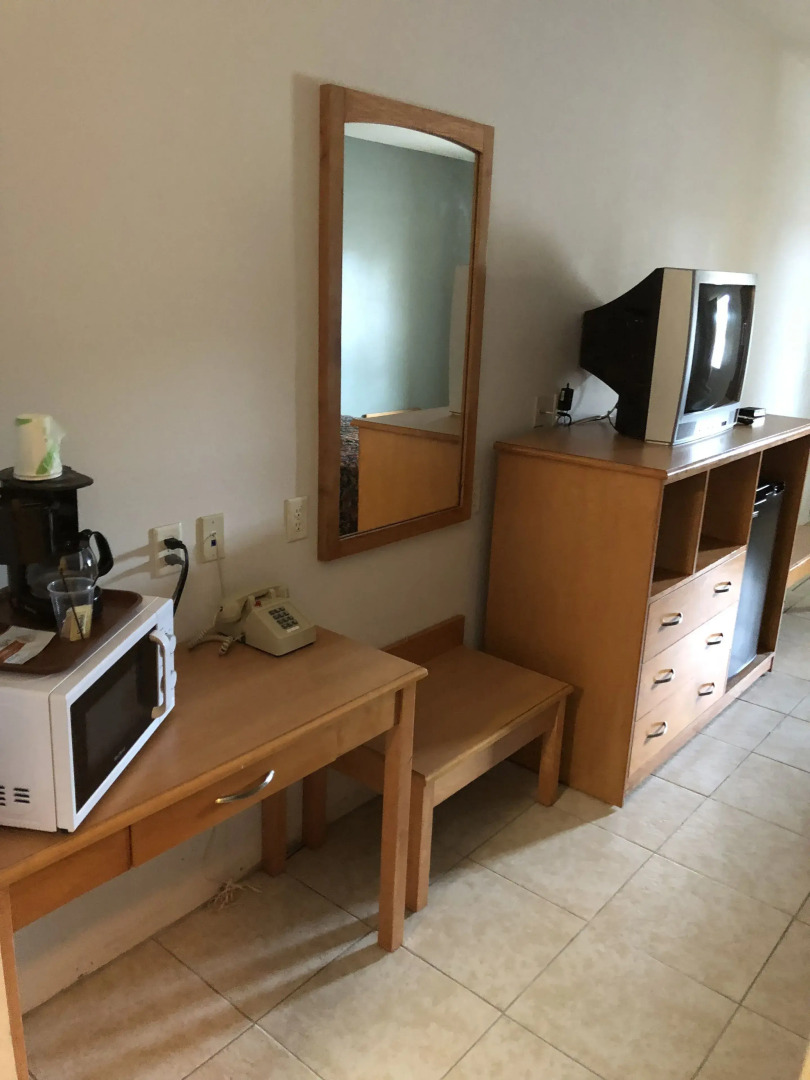 Whitesboro Inn & Suites