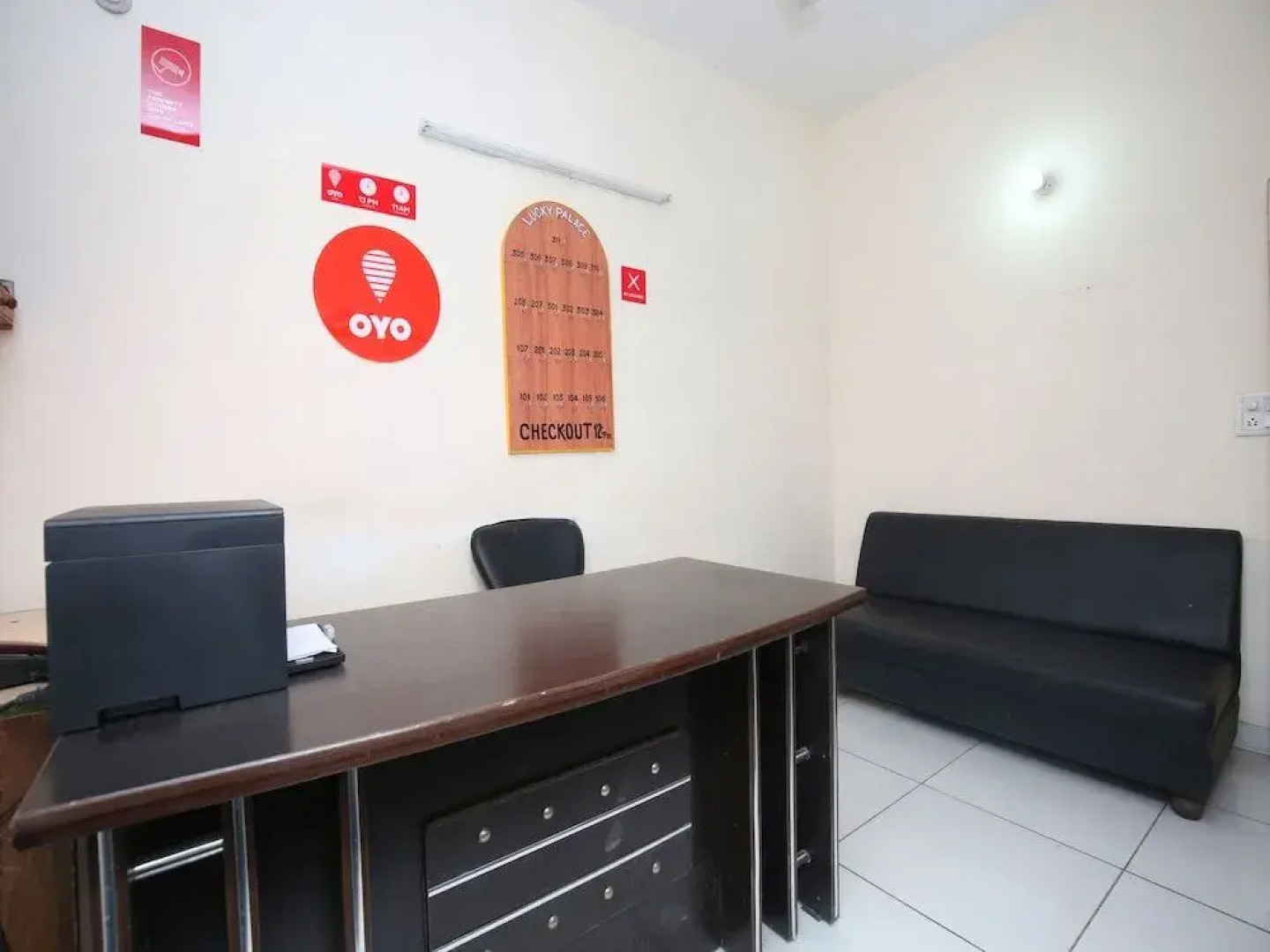 OYO 13007 Humble Residency