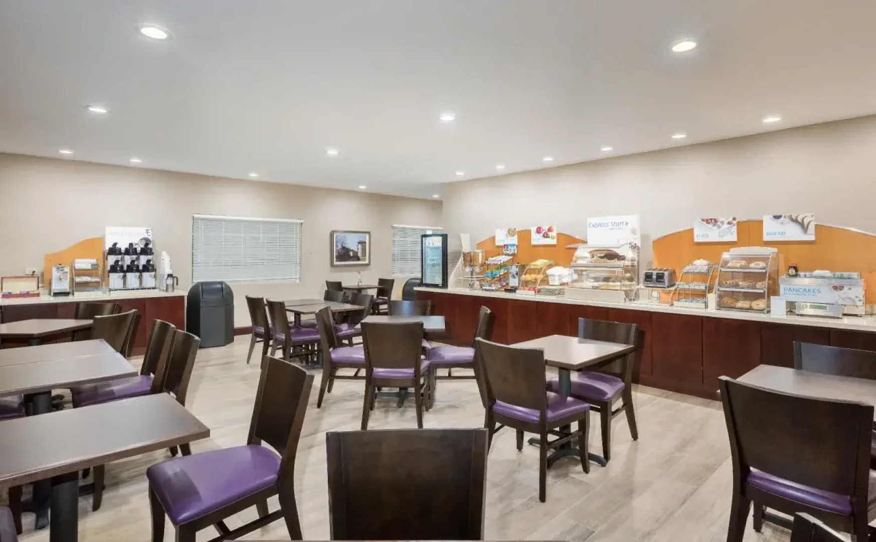 Holiday Inn Express Palestine by IHG