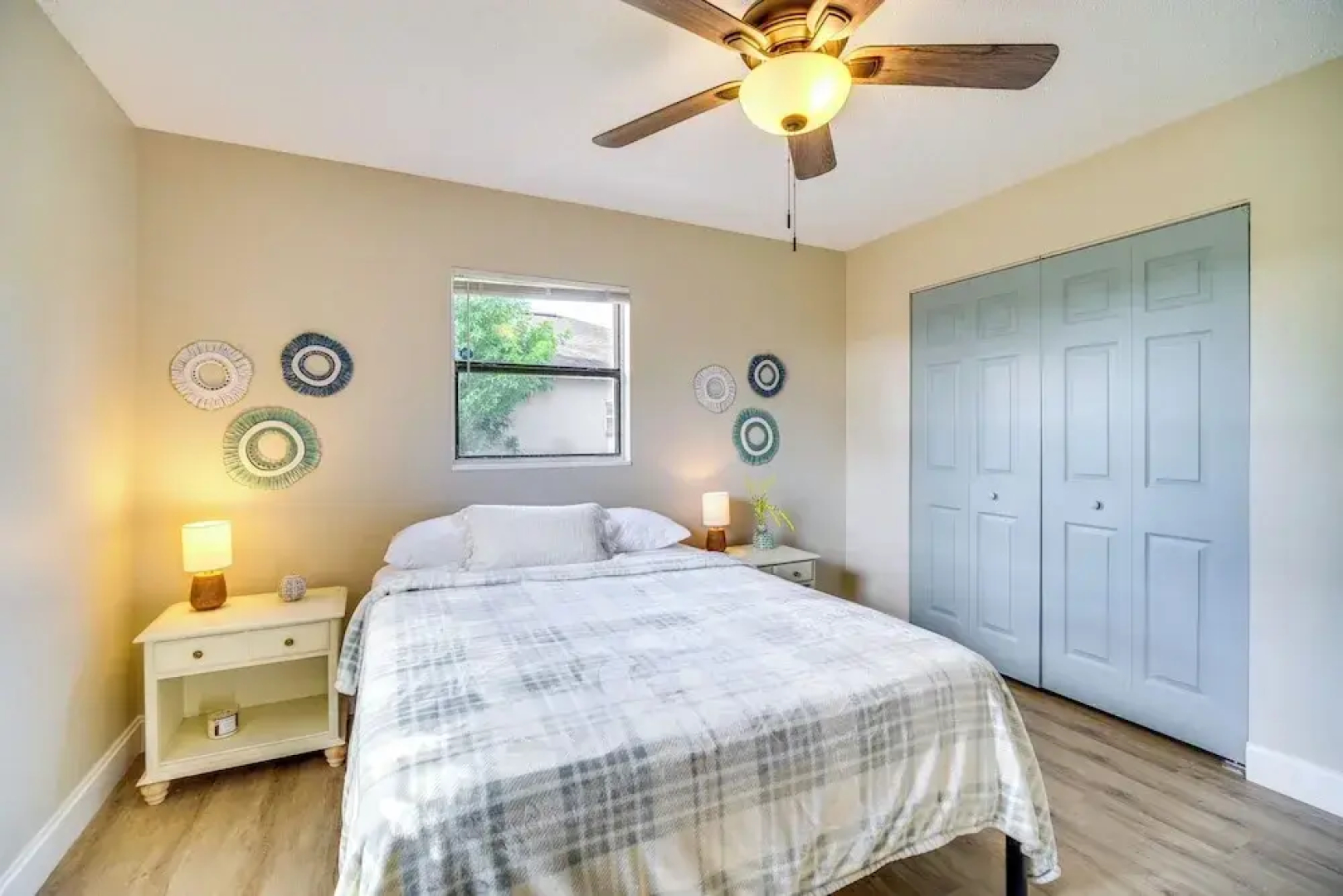 Sebastian Retreat w/ Screened Porch: 6 Mi to Beach