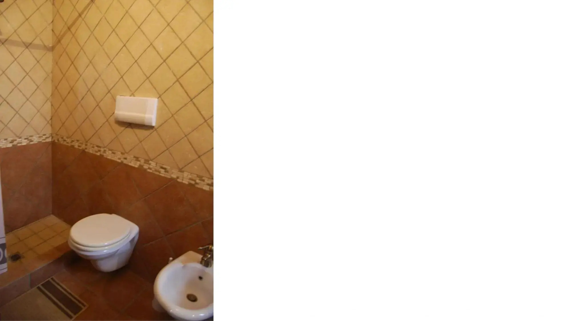 Independent Residence Sleeping 10 3 Divided Into Three Apartments Acquapendente-le Casaccine