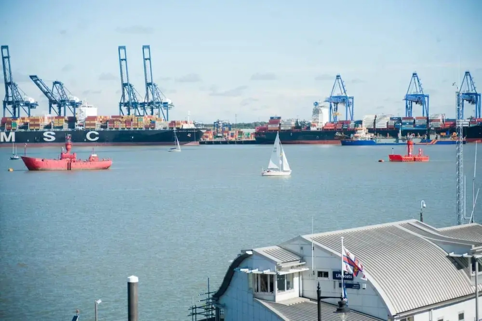 Admirals Harbour View 2-bed Apartment in Harwich