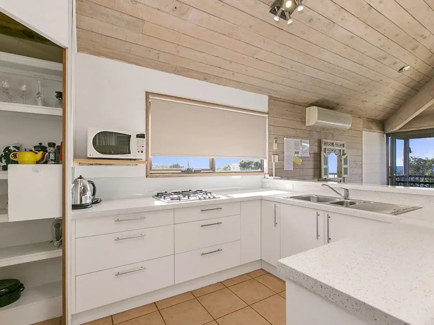 Sunshine Beach Serenity and Pet Friendly ! 9 Seaview Terrace, Sunshine Beach, QLD 4567