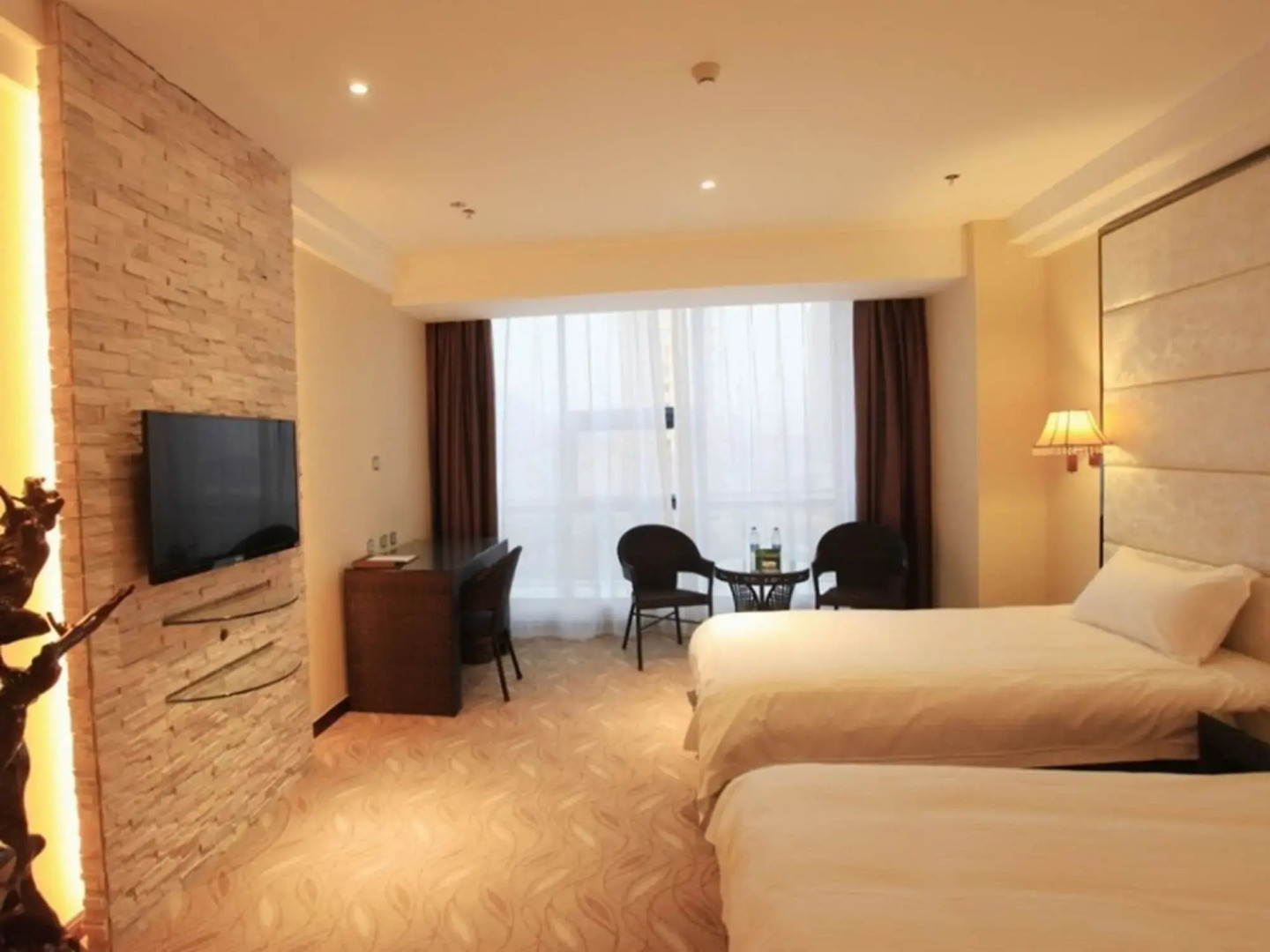 GreenTree Inn North WeiHai Station North International Bathing Beach Hotel