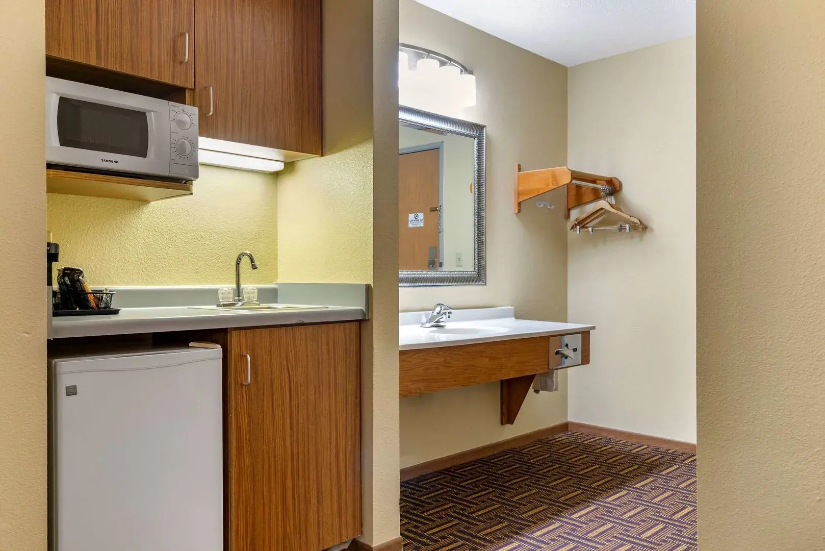 Coratel Inn & Suites By Jasper River Falls