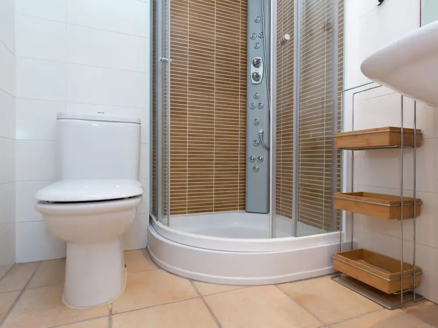 Quaint Apartment near Sea