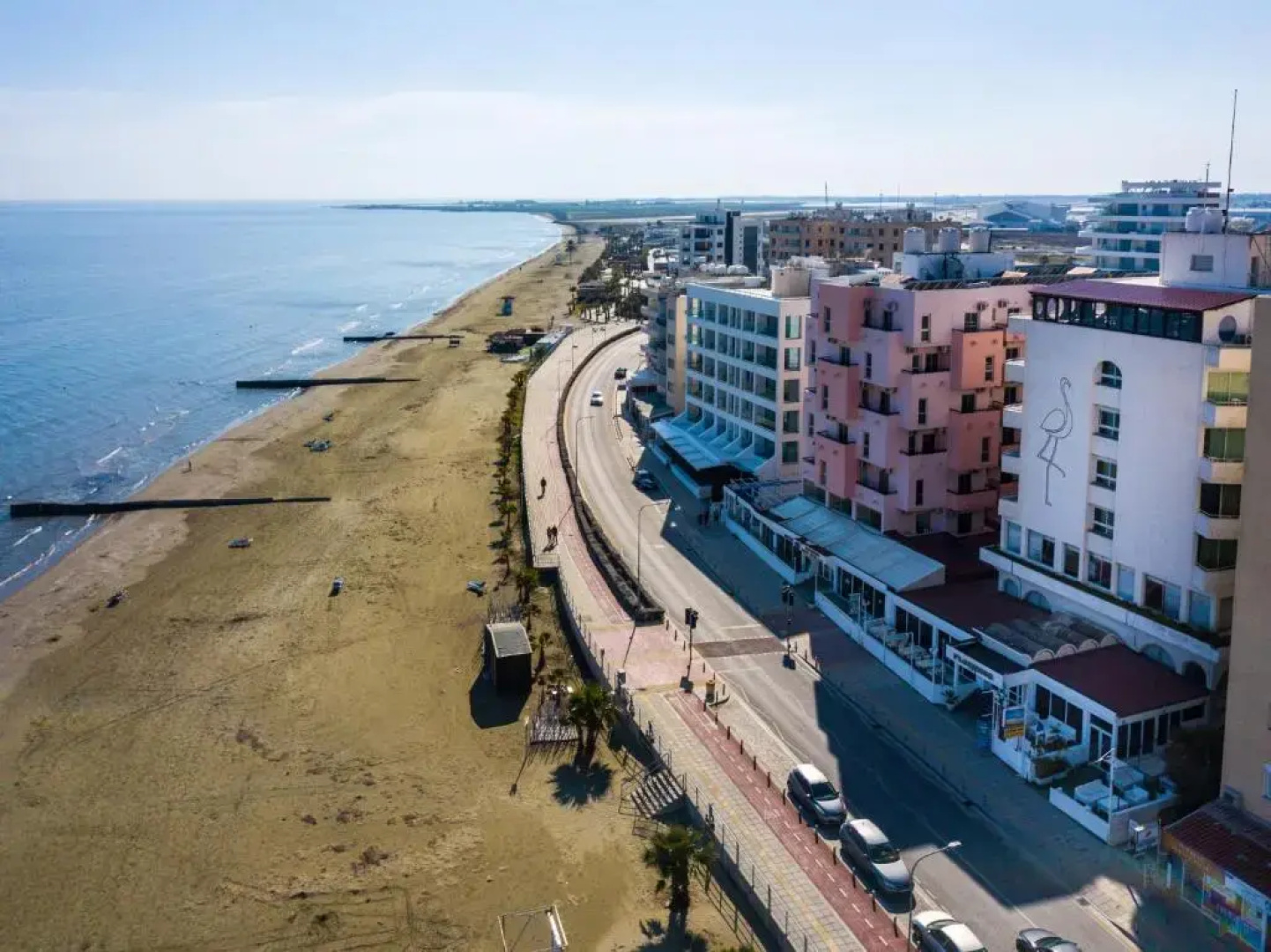Mackenzie Beach Hotel & Apartments