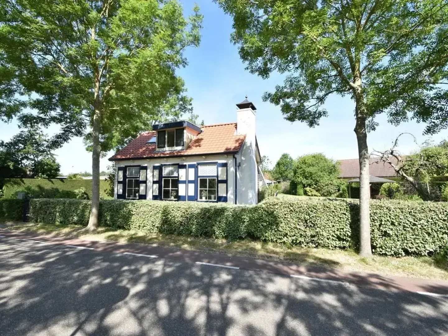 Alluring Holiday Home in Burgh Haamstede With Terrace