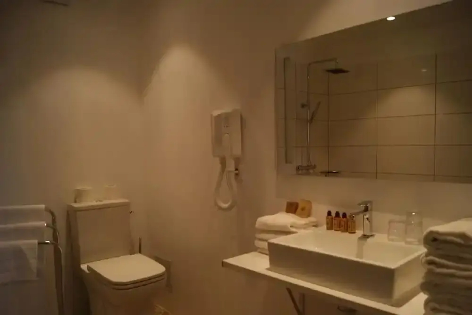 Contact Hôtel Restaurant Le Minervois