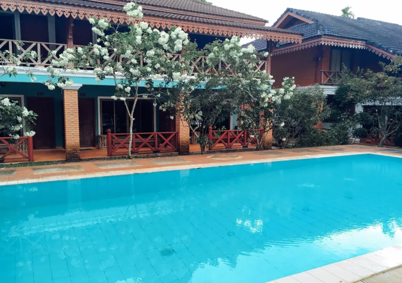 Vansana NamNgum Hotel