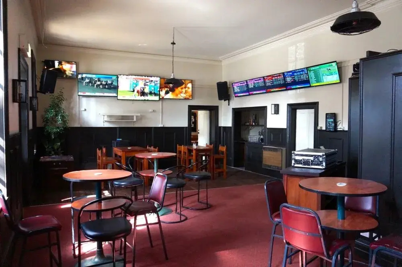 Royal Hotel Cooma