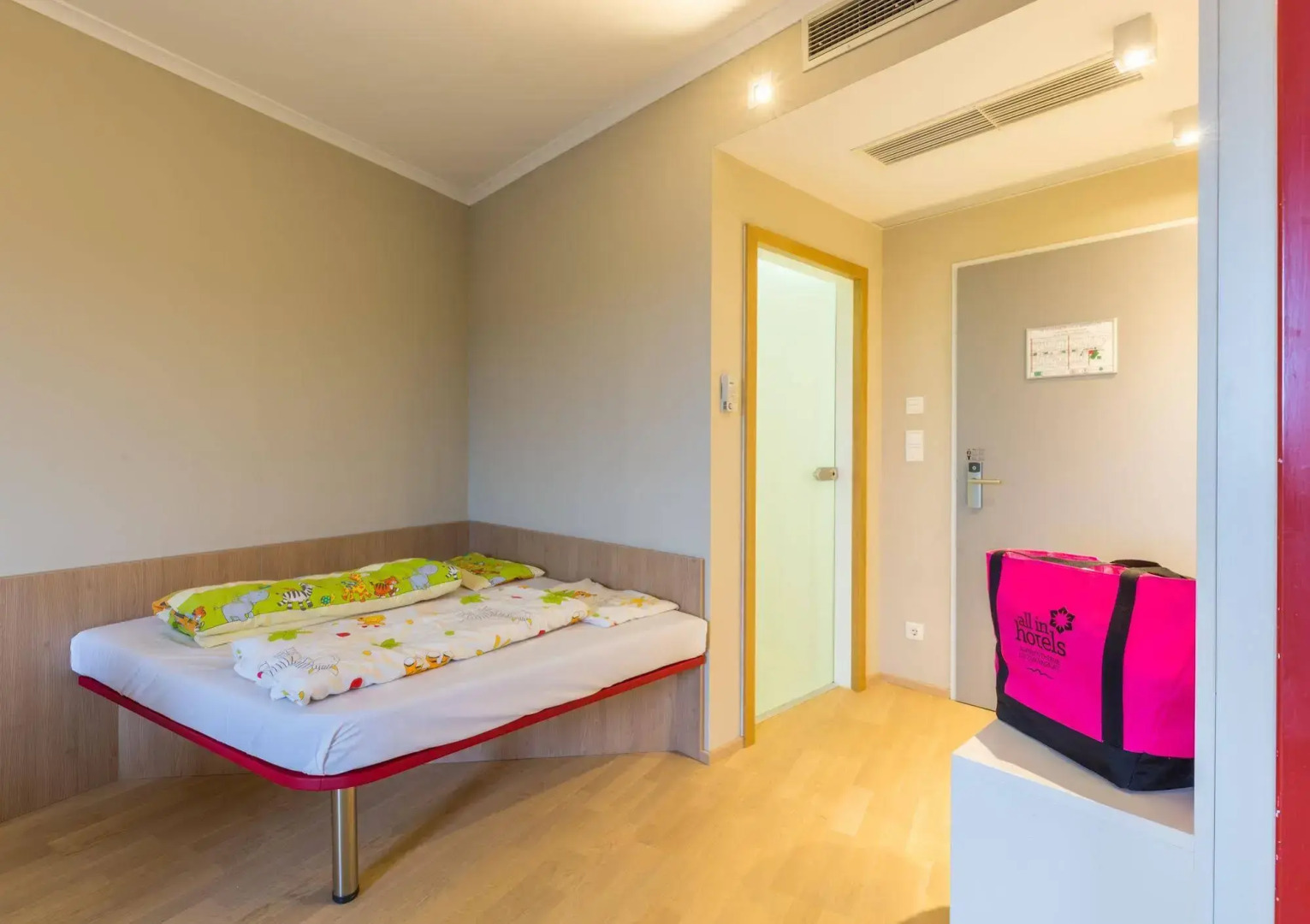 Thermenhotel All In Red