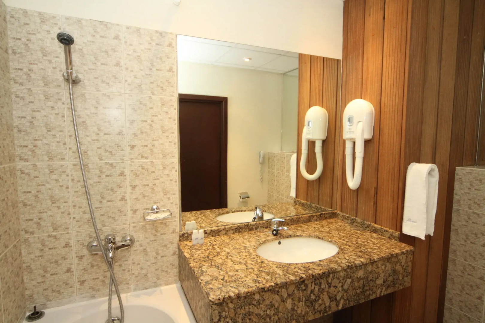 Arabella Beach Hotel