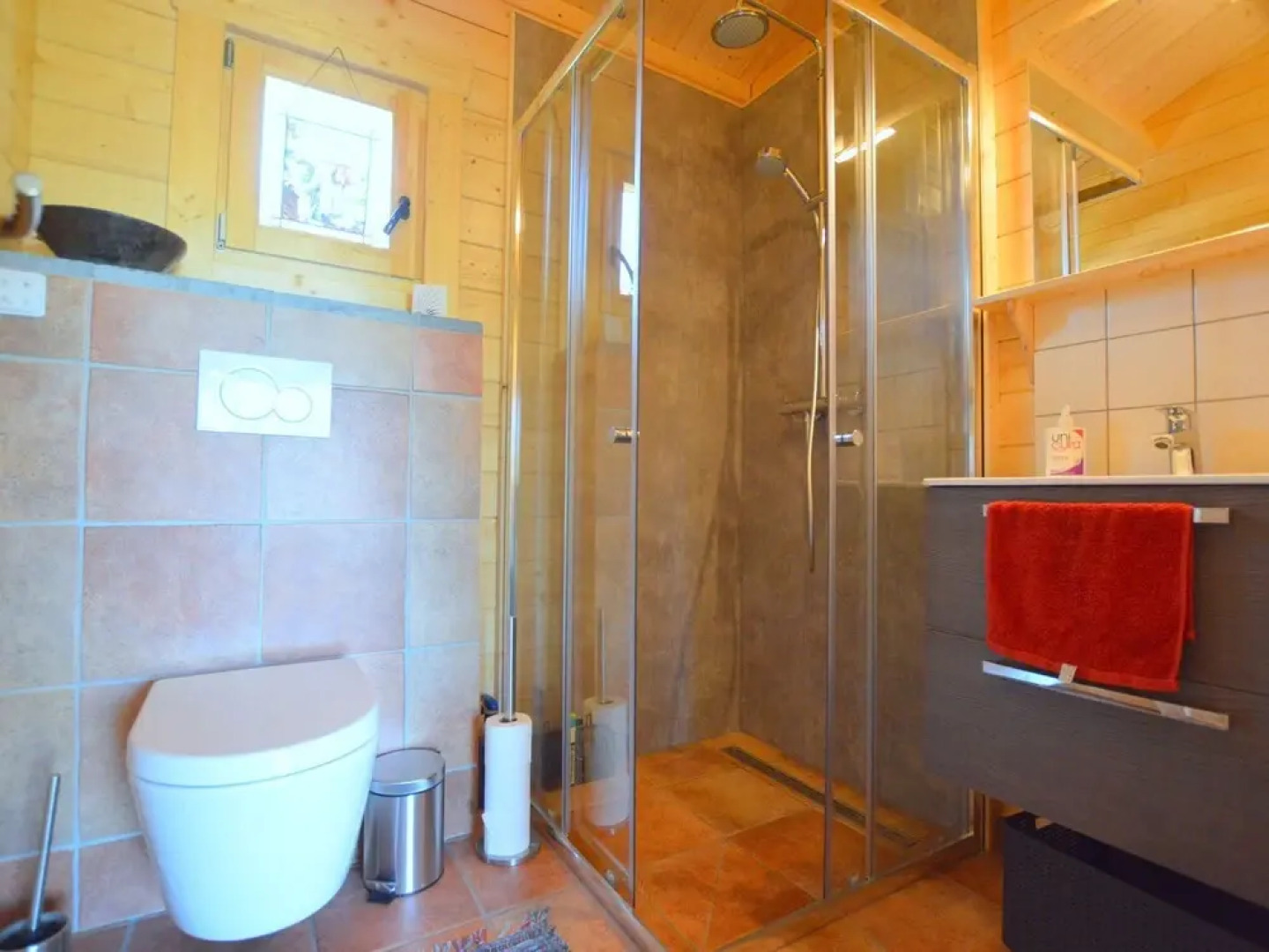 Cosy Chalet in Lottum With Garden