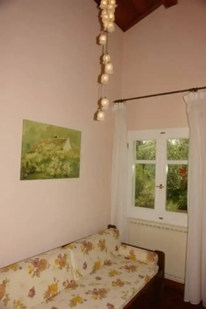 Charming 2-bed Cottage in Vatos