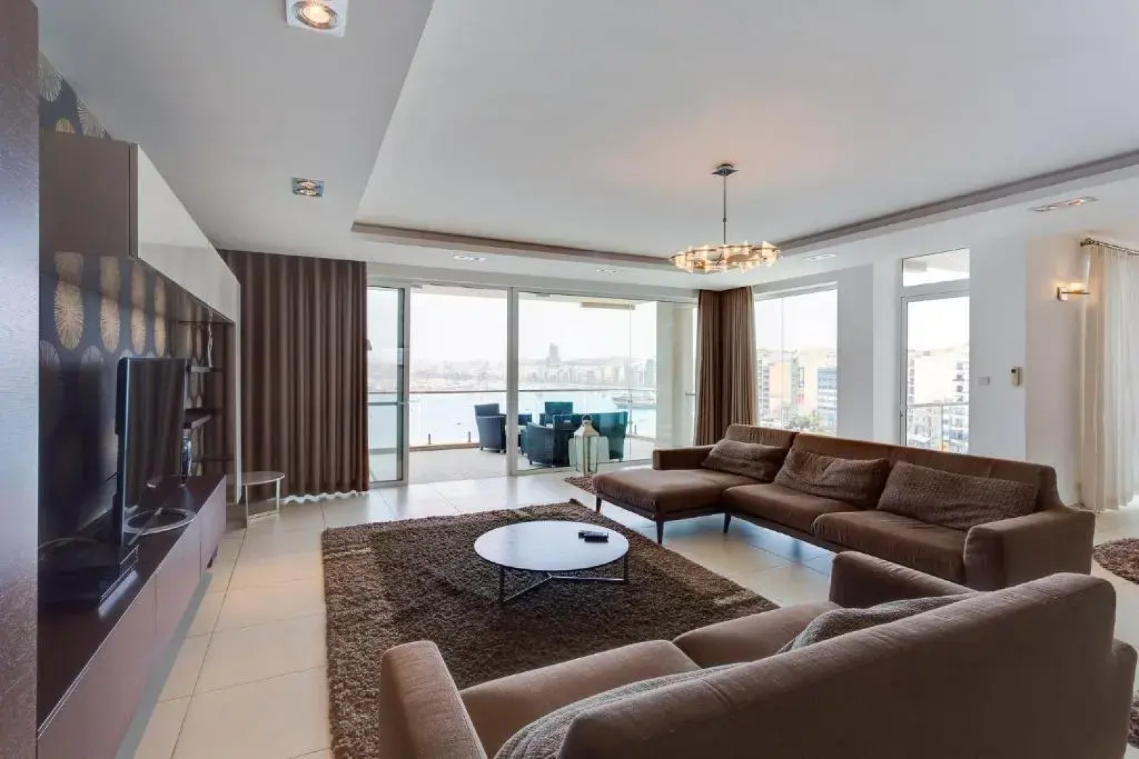 Contemporary, Luxury Apartment With Valletta and Harbour Views