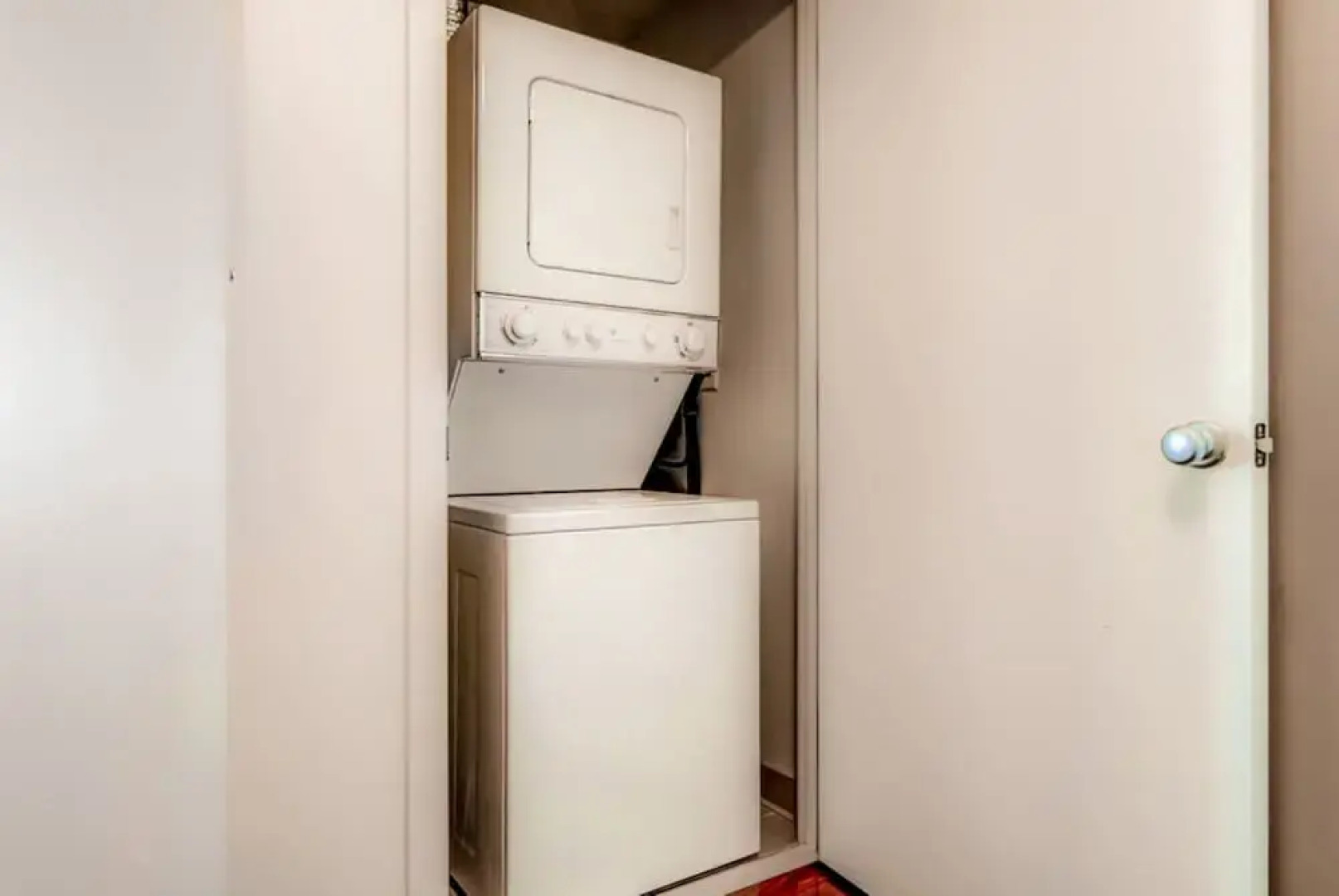 Global Luxury Suites in San Ramon