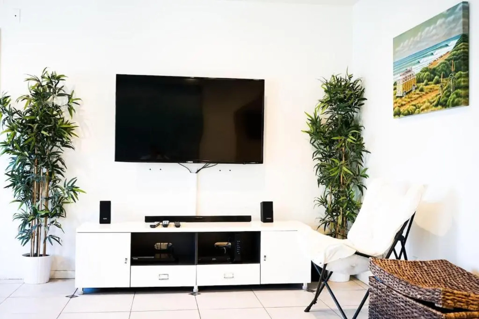 Newport Beach House (2 blocks from the Sand)