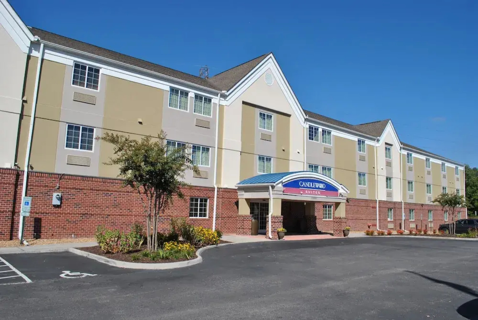 Candlewood Suites Colonial Heights Fort Lee by IHG