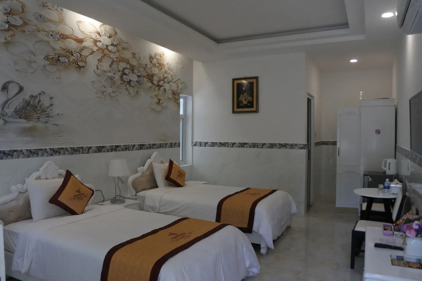 Godiva Phu Quoc Hotel